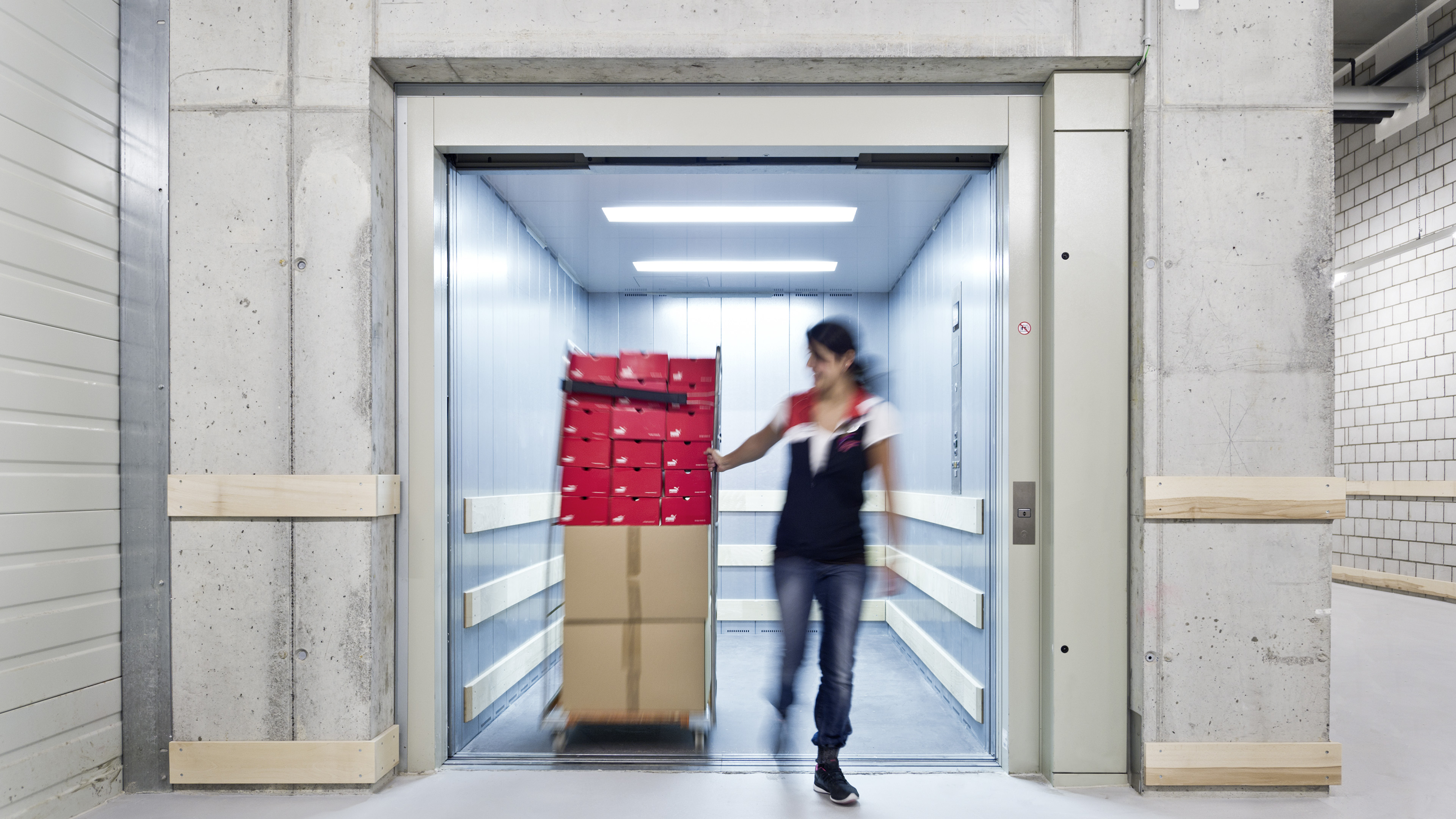 Freight elevators for heavy goods & special requirements | Schindler India